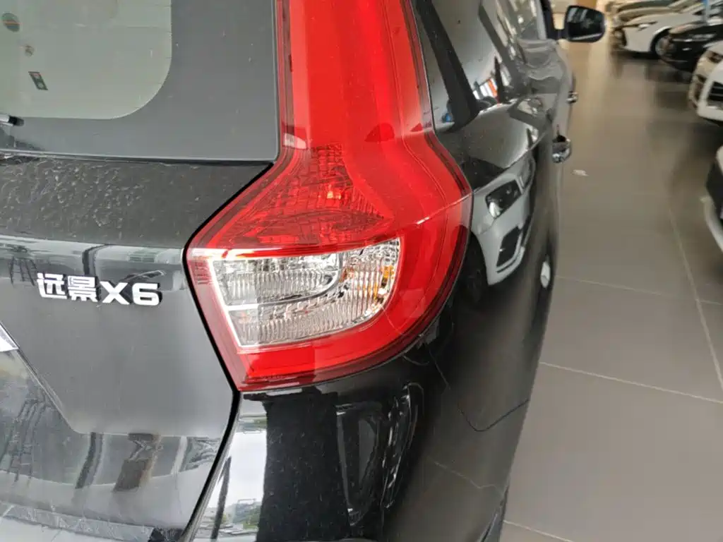 Geely Vision X6 — миниатюра 8