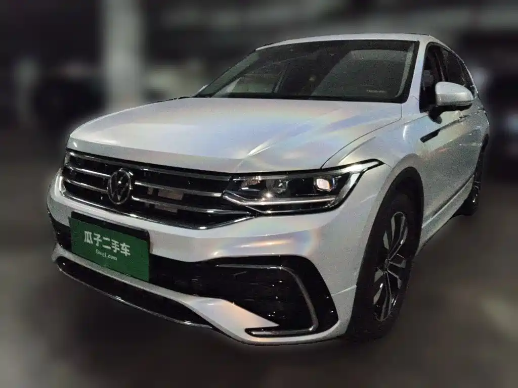 Volkswagen Tiguan L — миниатюра 2