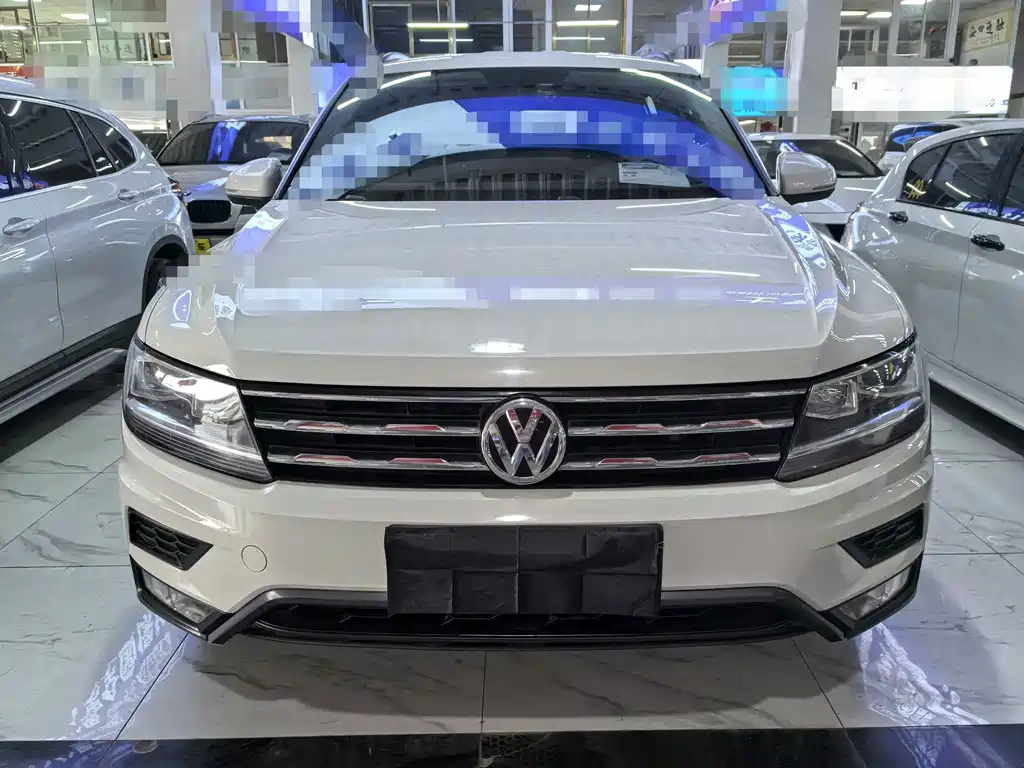 Volkswagen Tiguan L — миниатюра 2