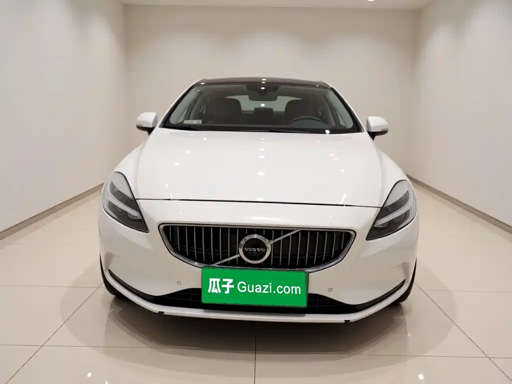 Volvo V40 — миниатюра 24