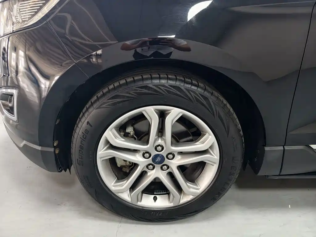 Ford Edge — миниатюра 11