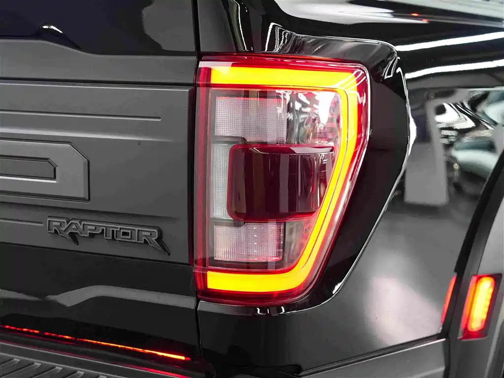 Ford F-150 Raptor — миниатюра 13