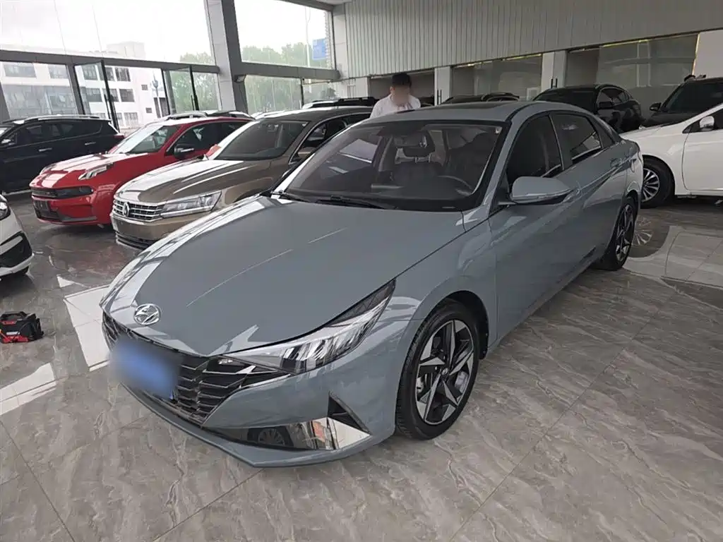 Hyundai Elantra 2023