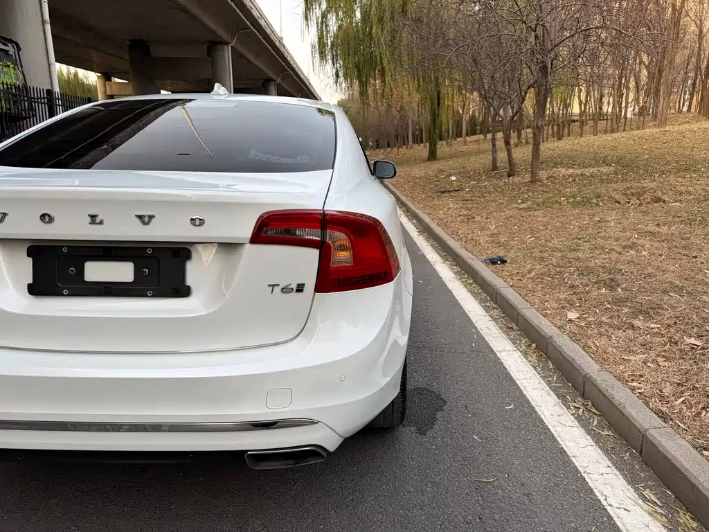 VOLVO S60 PLUG IN HYBRID