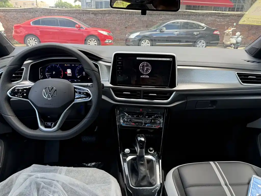 Volkswagen T-Roc — миниатюра 6