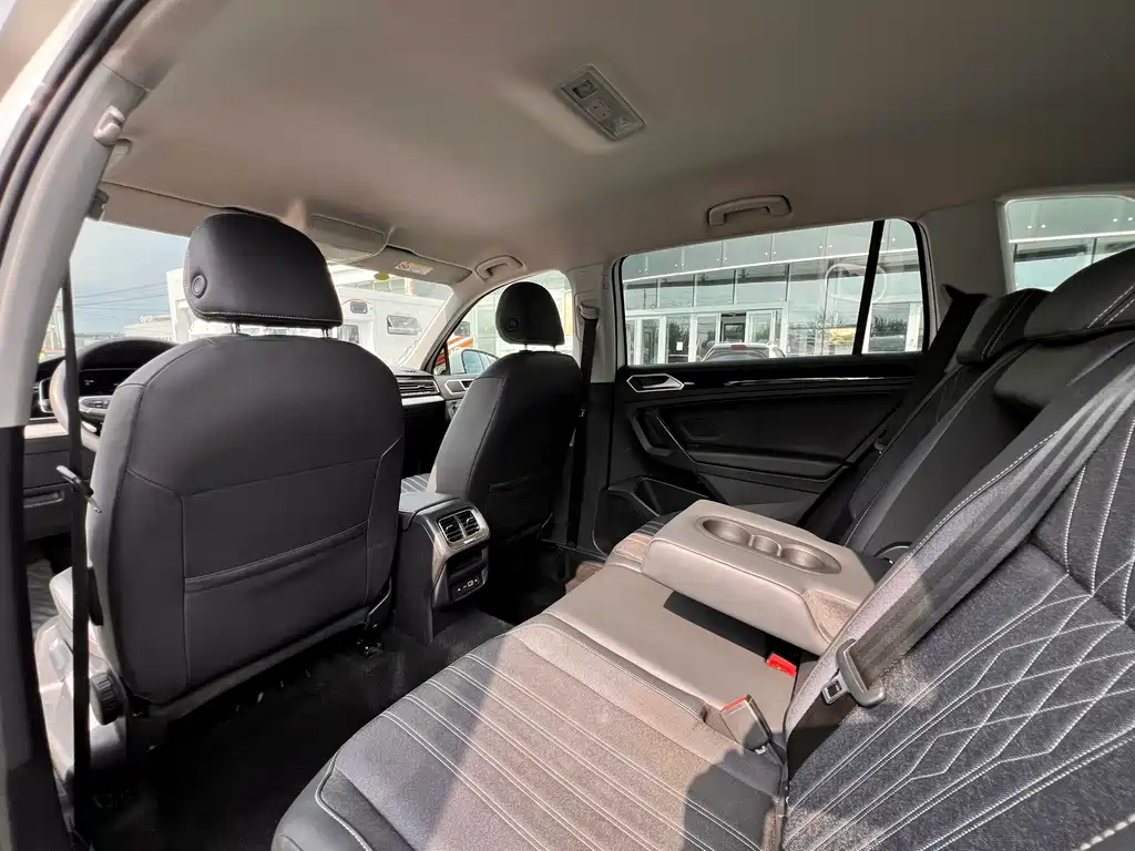 Volkswagen Tiguan L — миниатюра 6