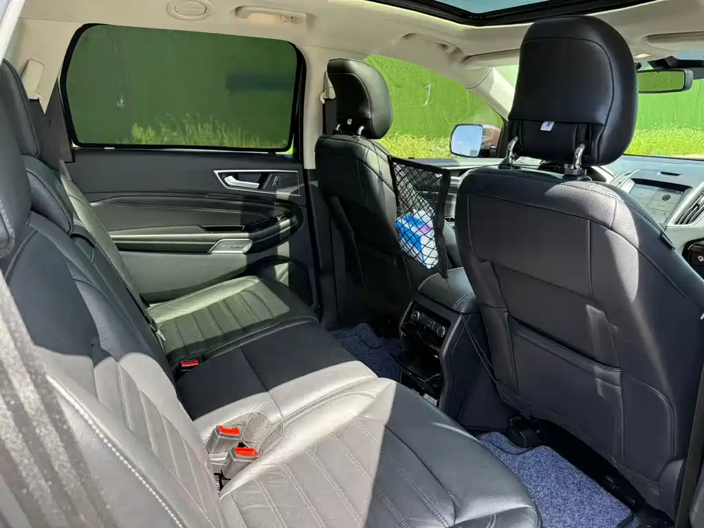 Ford Edge — миниатюра 10