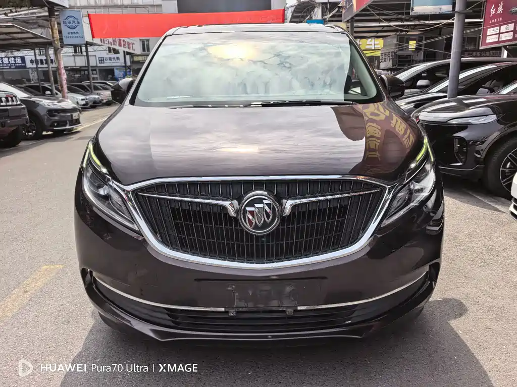 Buick GL8 — миниатюра 2