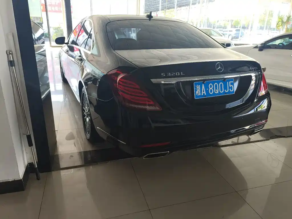 Mercedes-Benz S-Class — миниатюра 9