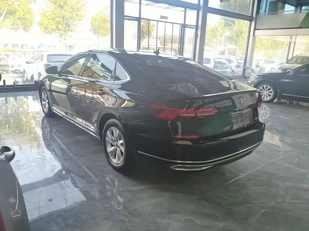 Volkswagen Passat — миниатюра 5