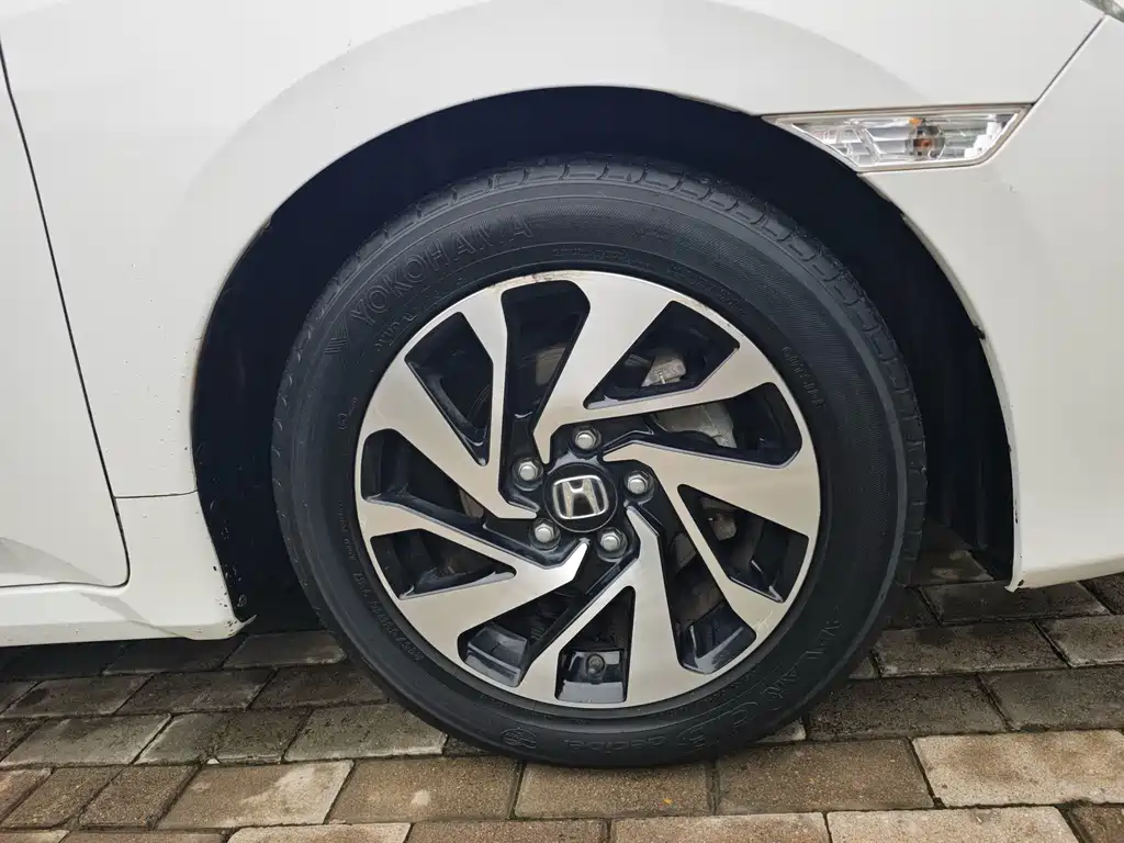 Honda Civic — миниатюра 15