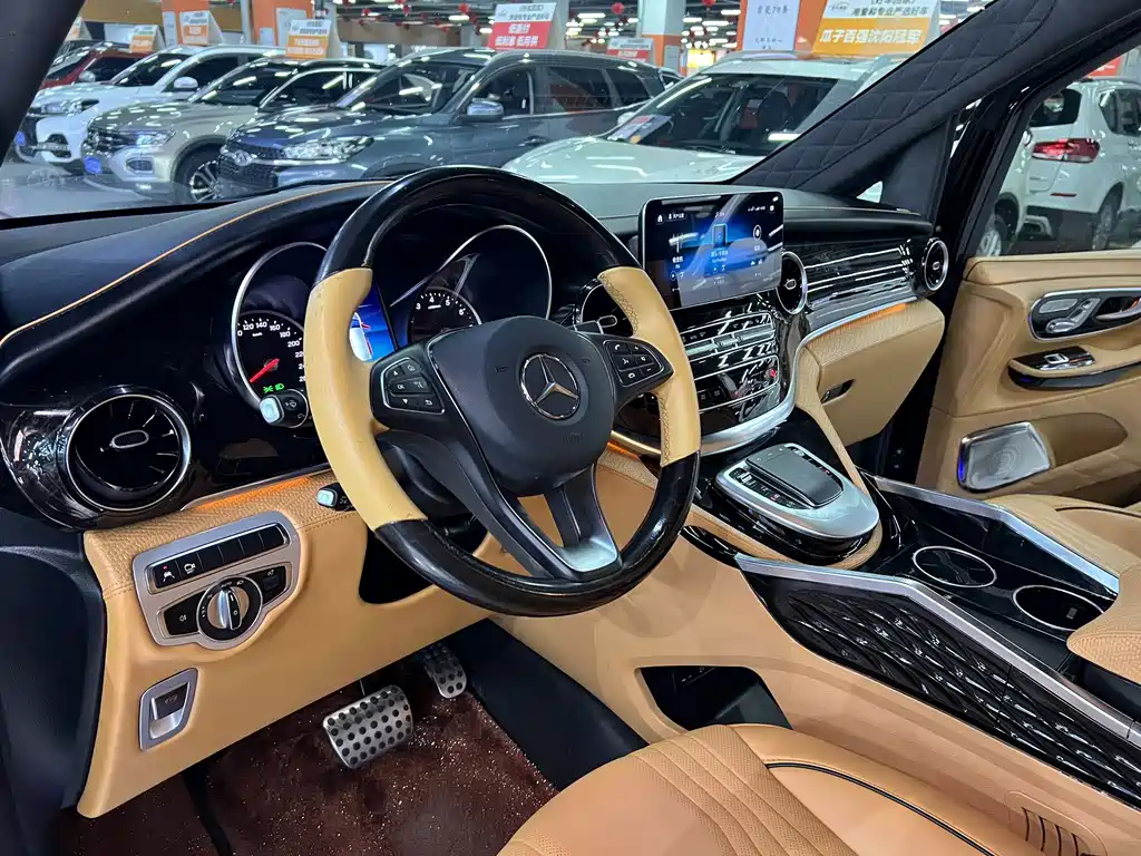 Mercedes-Benz V-Class — миниатюра 5