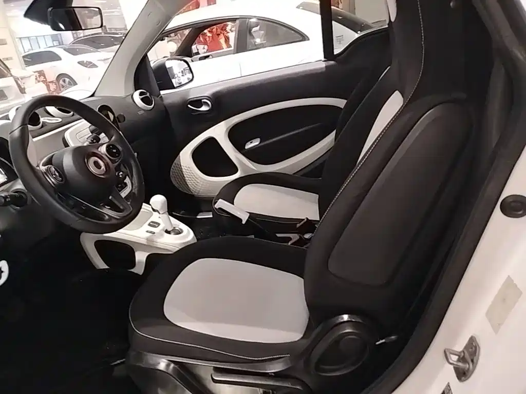 smart Smart Fortwo — миниатюра 17