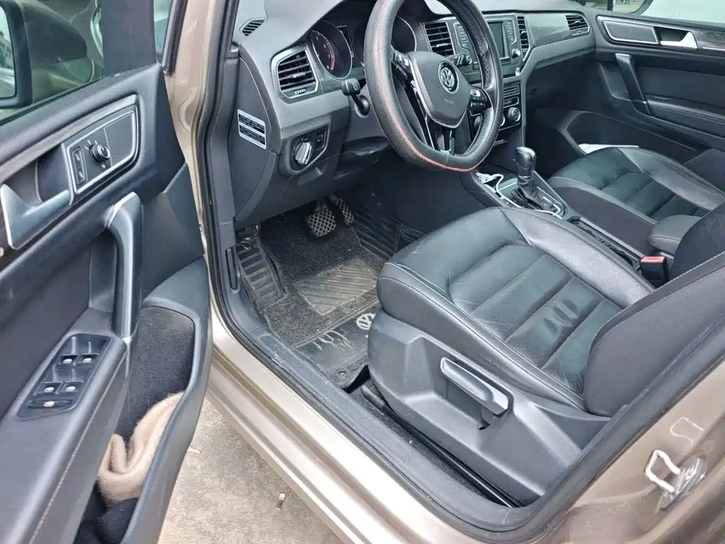 Volkswagen Golf Sportsvan — миниатюра 12