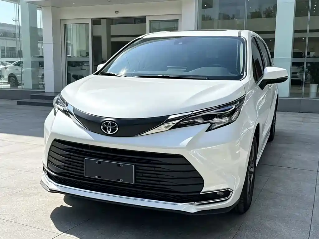 Toyota Sienna — миниатюра 5
