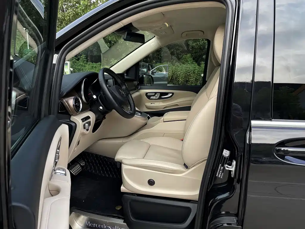 Mercedes-Benz V-Class — миниатюра 6