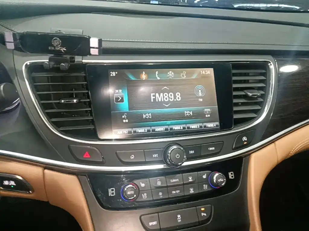 Buick LaCrosse — миниатюра 13