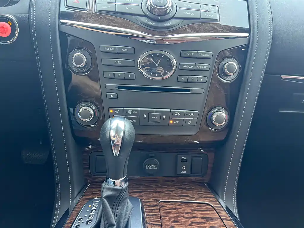 Nissan Patrol — миниатюра 20