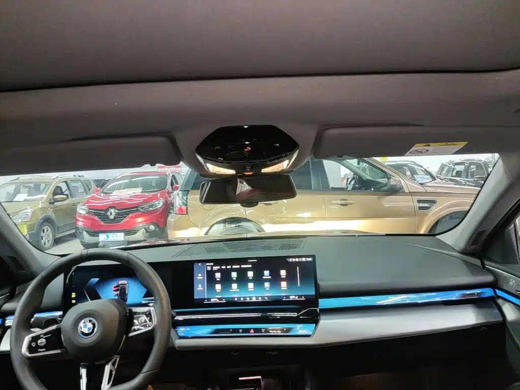 BMW i5 — миниатюра 18