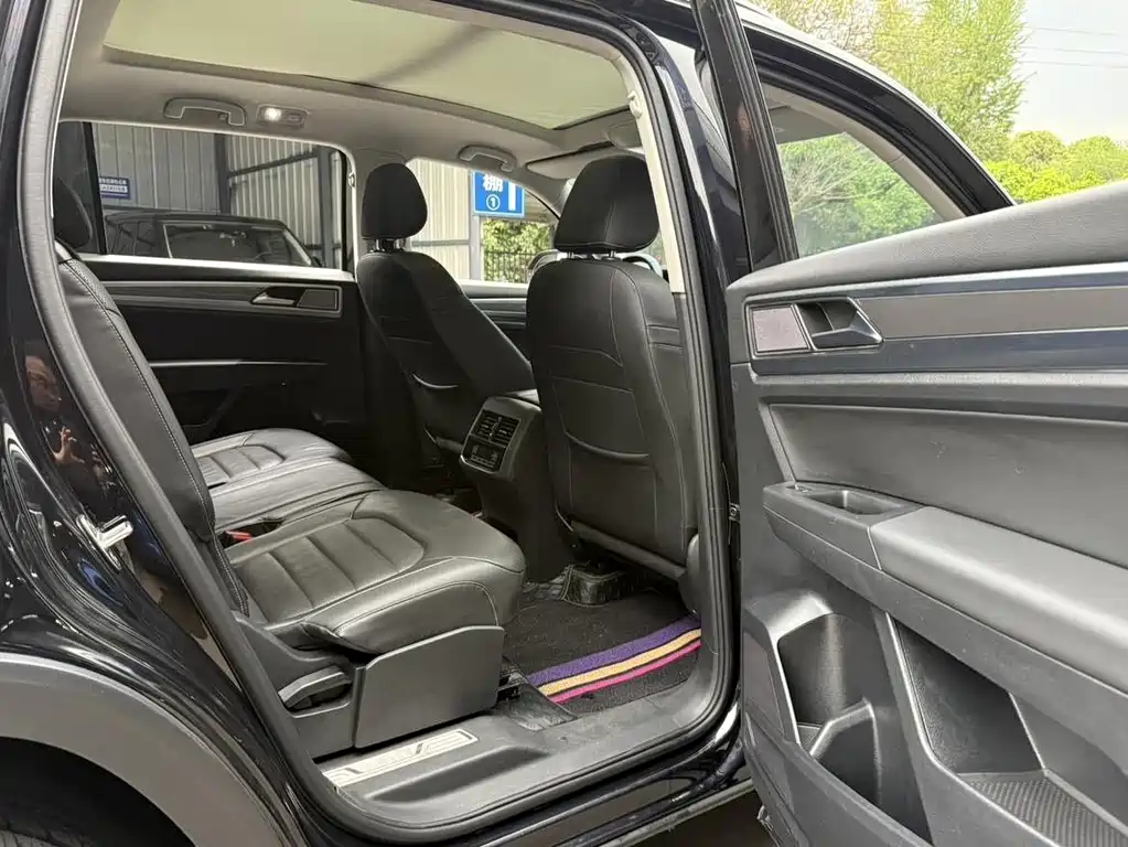 Volkswagen Teramont — миниатюра 11