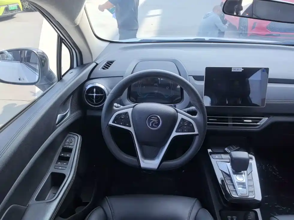 BYD Yuan EV — миниатюра 11