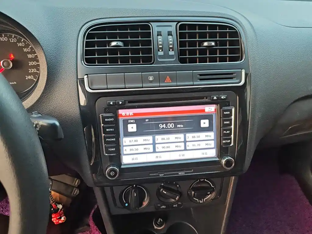 Volkswagen Polo — миниатюра 14
