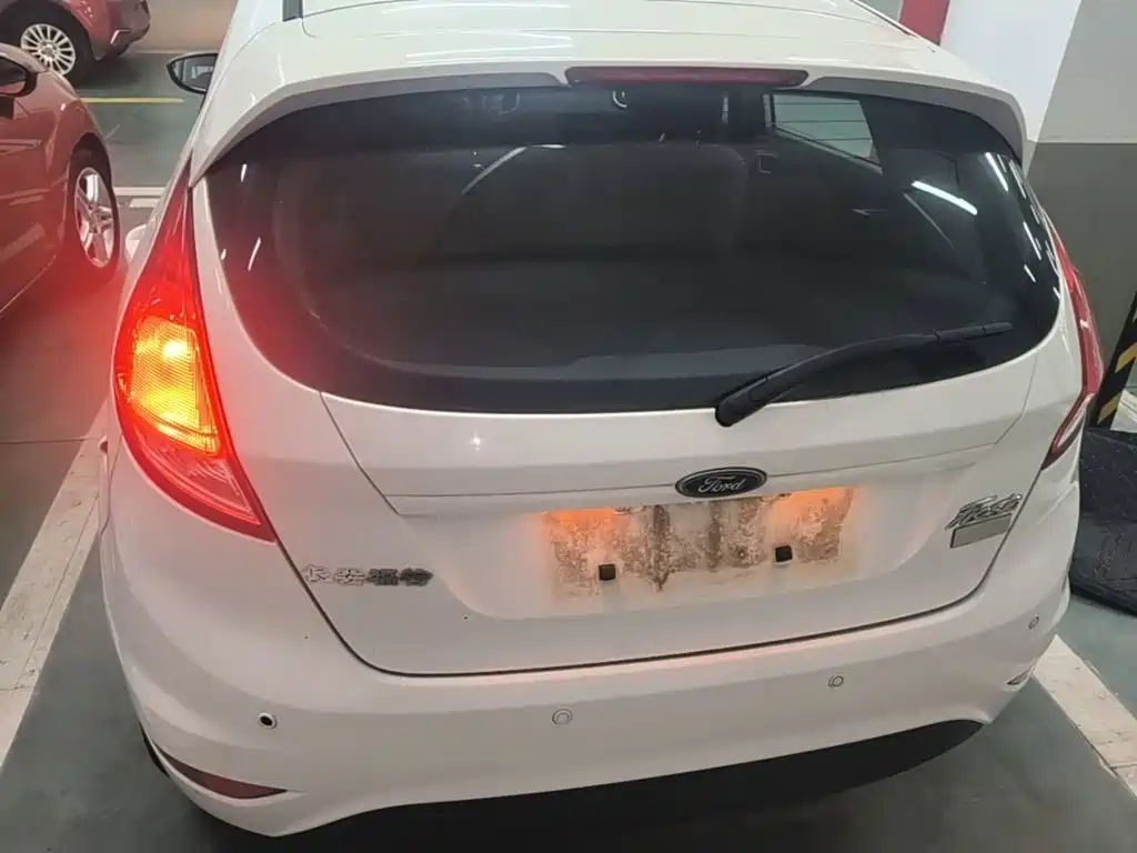 Ford Fiesta — миниатюра 6