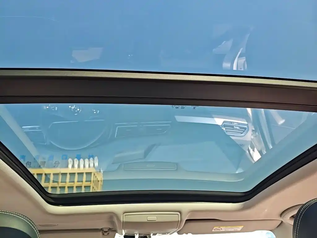 Volkswagen Tiguan L — миниатюра 18
