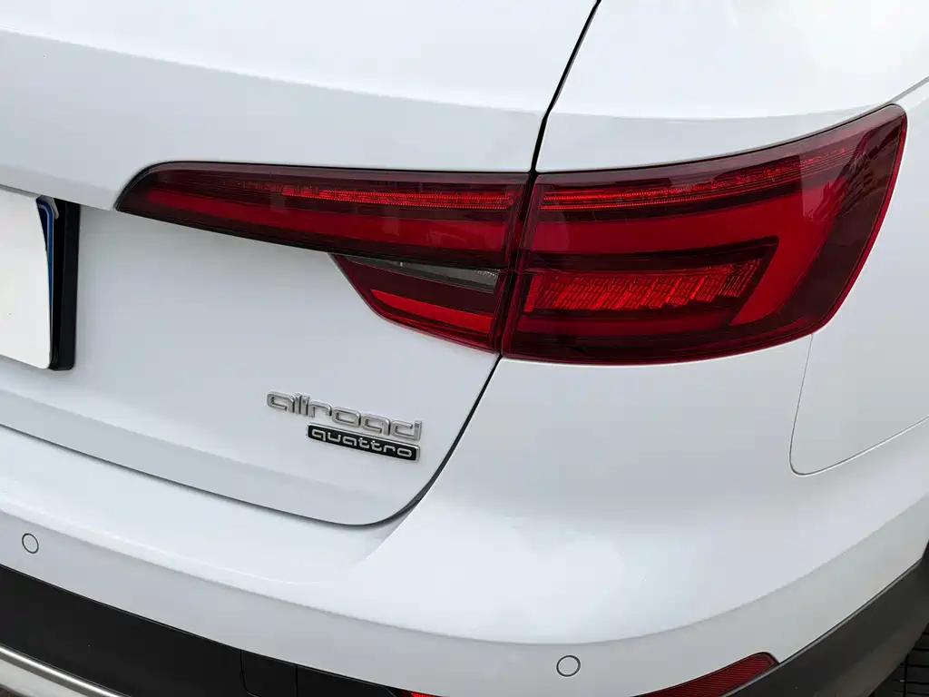 Audi A4 (Import) — миниатюра 8