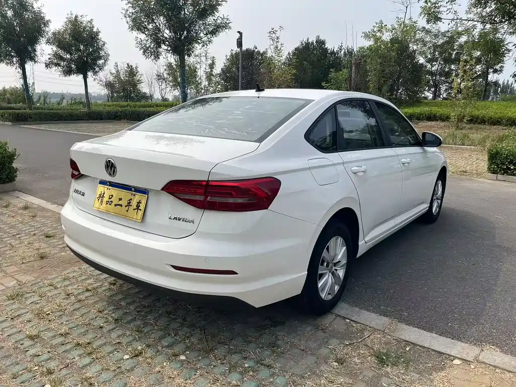 Volkswagen Lavida — миниатюра 6