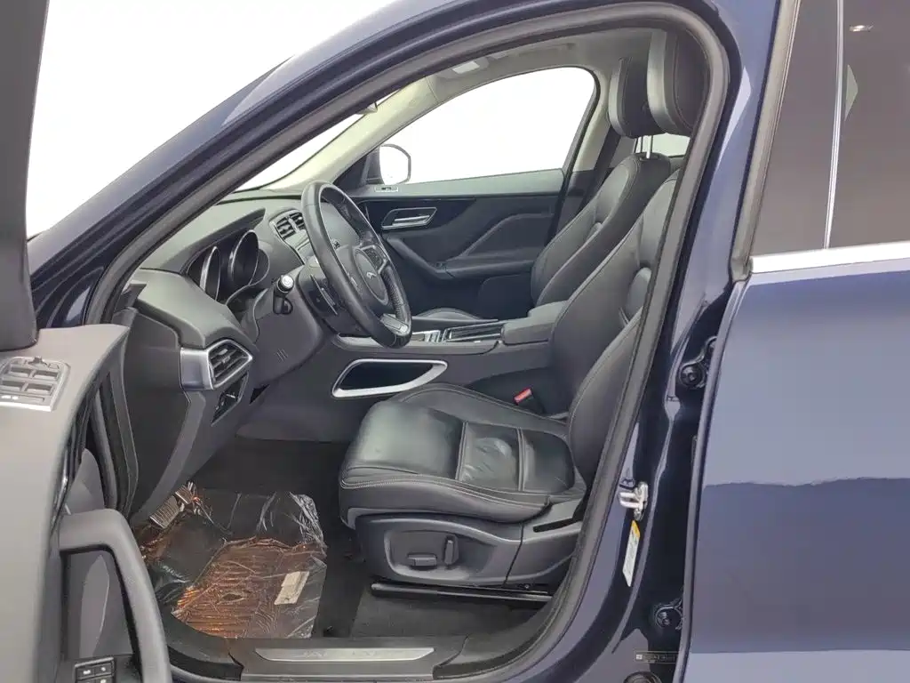 Jaguar F-PACE — миниатюра 10