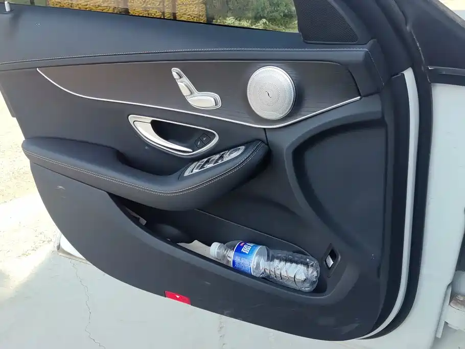 Mercedes-Benz C-Class — миниатюра 7