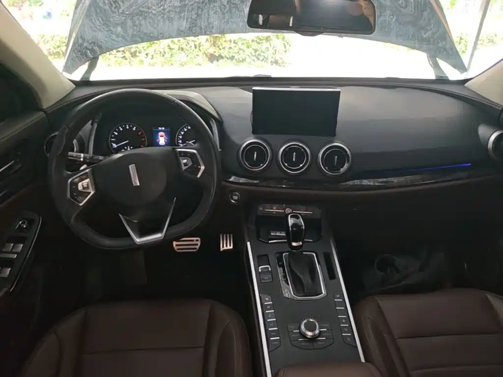 Wey Wey VV5 — миниатюра 10