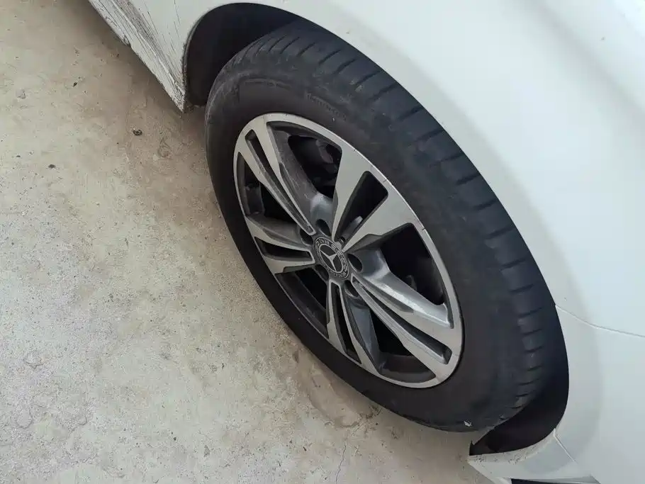 Mercedes-Benz C-Class — миниатюра 6