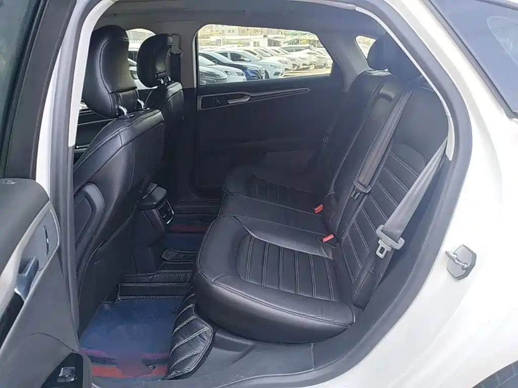 Ford Mondeo — миниатюра 17