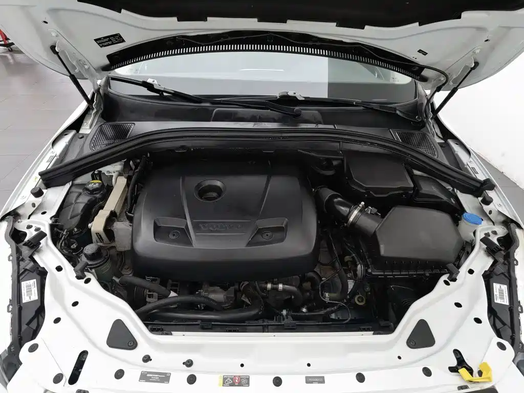 Volvo XC60 — миниатюра 6