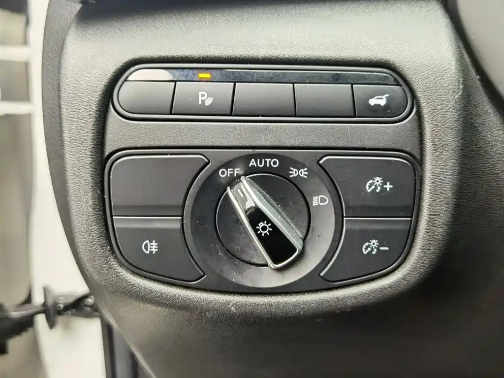 Infiniti QX50 — миниатюра 21