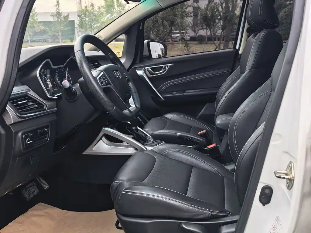 Geely Vision X3 — миниатюра 4