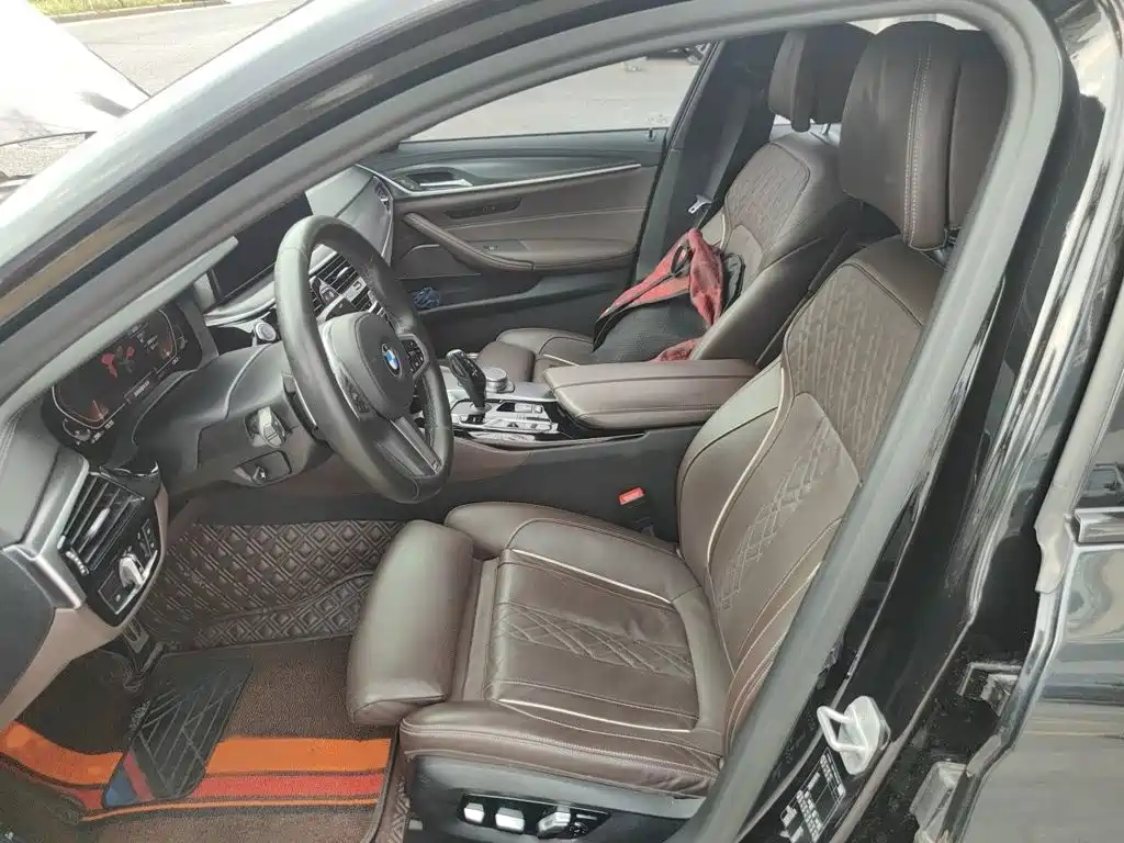BMW 5 Series (Import) — миниатюра 8