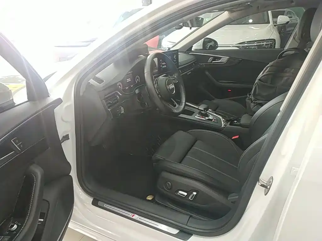 Audi A4L — миниатюра 16