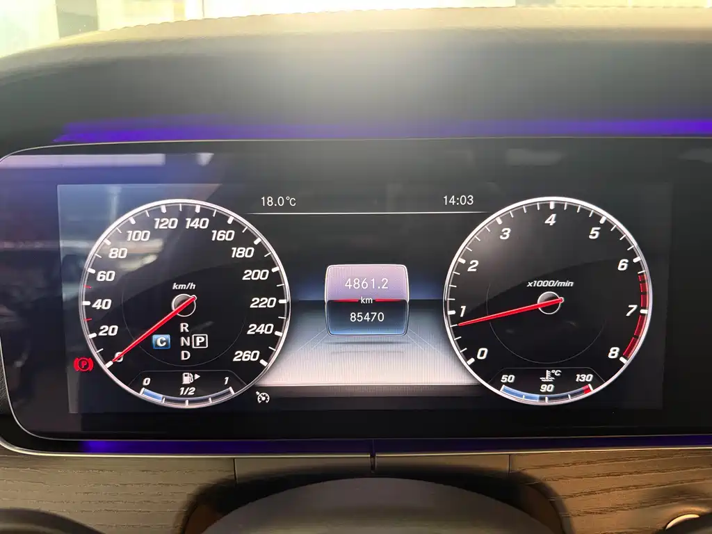 MERCEDES-BENZ E CLASS