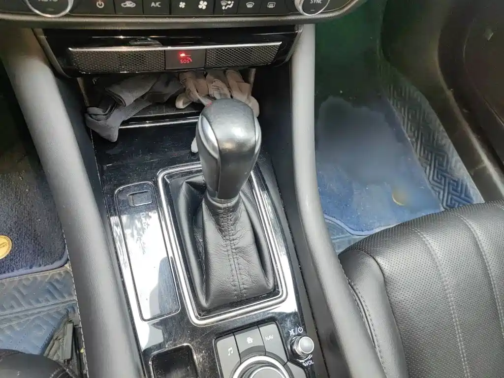 Mazda Atenza — миниатюра 7