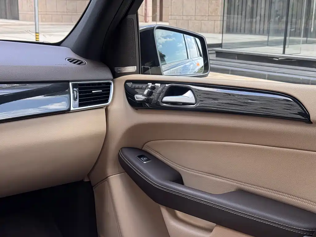 Mercedes-Benz GLE AMG — миниатюра 18
