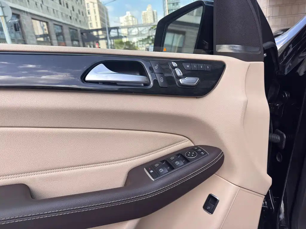 Mercedes-Benz GLE AMG — миниатюра 12