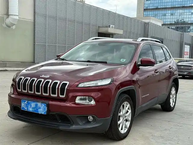 JEEP FREE LIGHT 2017