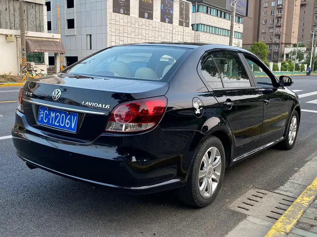 Volkswagen Lavida — миниатюра 11