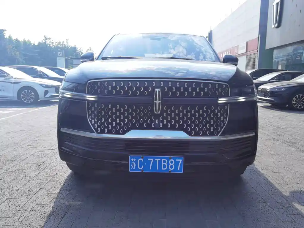 Lincoln Navigator — миниатюра 2