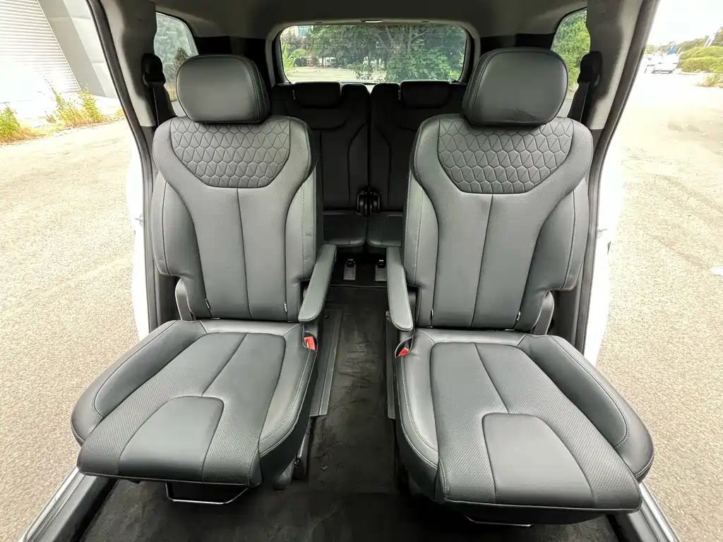 Hyundai Santa Fe — миниатюра 13