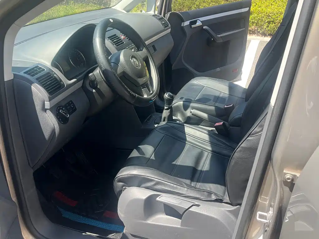 Volkswagen Touran — миниатюра 8
