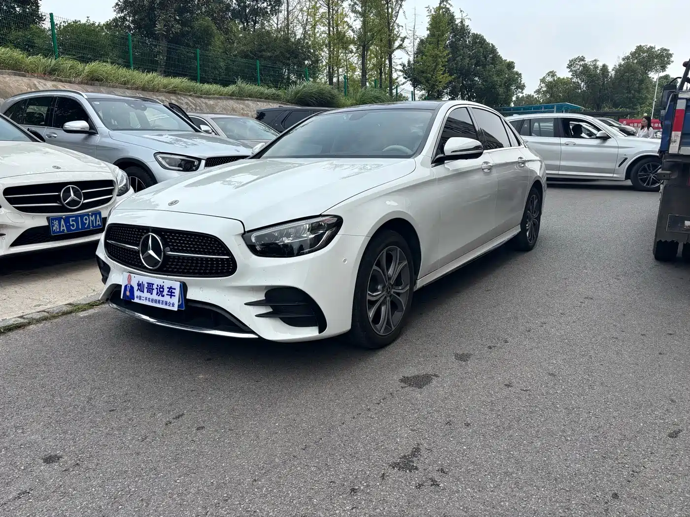 奔驰E级 2022款 改款三 E 300 L 运动豪华型 2022